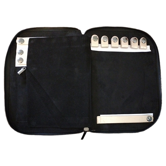 HALSTON Zip Jewelry Travel Case, Gold Metallic Color w/ Black Interior, NWOT - Picture 6 of 8